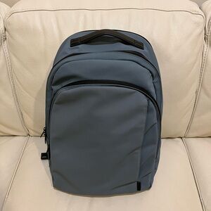 Away - The Backpack